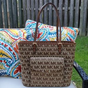 Michael Kors Shoulder Bag
